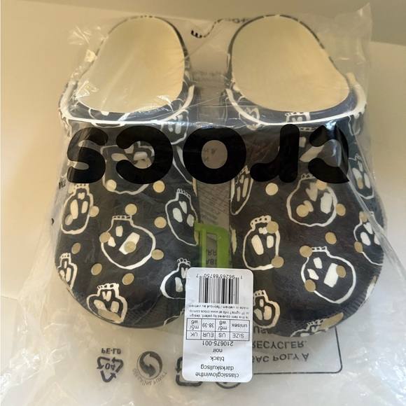 Crocs glow in the dark skull crocs W8 - Picture 2 of 5